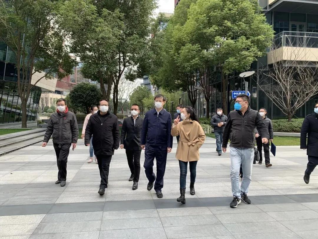 【協(xié)會(huì)新聞】上海市副市長(zhǎng)許昆林一行蒞臨協(xié)會(huì)檢查指導(dǎo)疫情防控和企業(yè)復(fù)工復(fù)產(chǎn)工作